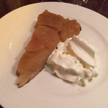 Café Latin - Some apple thing. Isn't Apple pie American? - Bars Near Me - Paris, 75