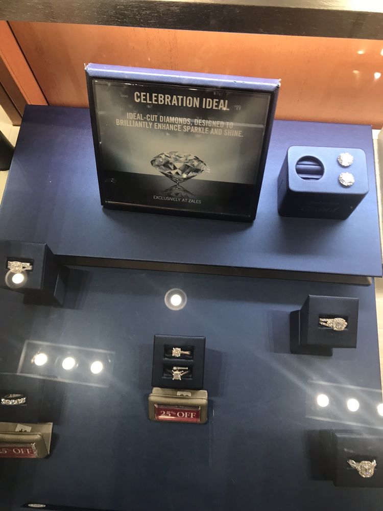 ZALES JEWELERS 5026 E Montclair Plaza Ln, Montclair, California