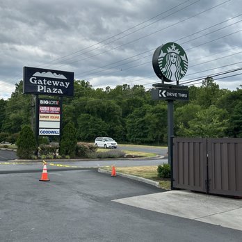 Starbucks - the entrance to a starbucks coffee shop - Coffee & Tea Near Me - Front Royal, Virginia