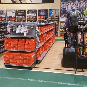 DICK'S Sporting Goods - Shoes - Sports Wear Near Me - Durham, North Carolina