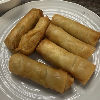 Hong Yeon - Spring rolls, weren't bad but use the vinegar for em - Chinese Near Me - Honolulu, Hawaii Hong Yeon - Spring rolls, weren't bad but use the vinegar for em - Chinese Near Me - Honolulu, Hawaii
