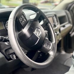 D’tailing - Black Ram Interior
