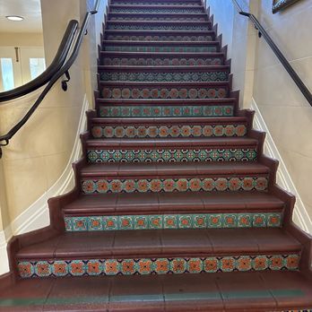 Hotel Santa Barbara - Beautiful stairs to the rooms - Hotels Near Me - Santa Barbara, California Hotel Santa Barbara - Beautiful stairs to the rooms - Hotels Near Me - Santa Barbara, California