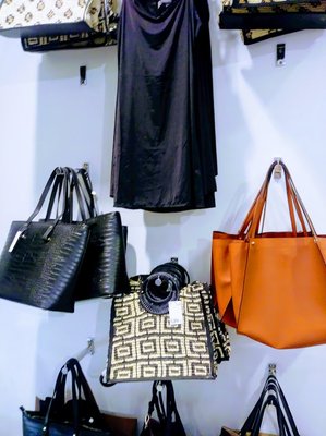 H&M by null
