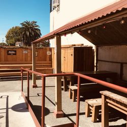 Lama Bar - Patio area
