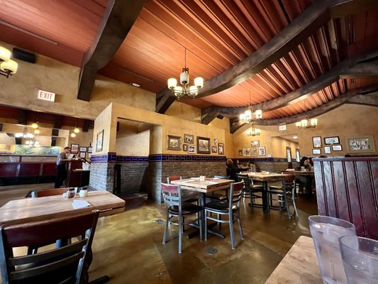 Lou Malnati's Pizzeria by null