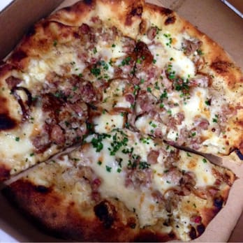 Bottega Cafe - White pie - Italian Near Me - Birmingham, Alabama