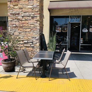 Hot Off the Grill - Burgers Near Me - Seal Beach, California
