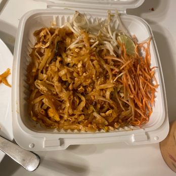 Thai Bistro - Chicken Pad Thai - Thai Near Me - Shoreline, Washington Thai Bistro - Chicken Pad Thai - Thai Near Me - Shoreline, Washington