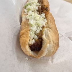 Ed's Grill - Hot dog with chili, slaw, and mustard