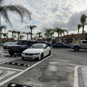 Krate At The Grove - Food Court Near Me - Wesley Chapel, Florida