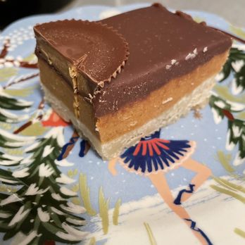 Shortbread Society - Look at those layers - Desserts Near Me Shortbread Society - Look at those layers - Desserts Near Me