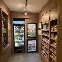 Fairfield Inn & Suites San Francisco Airport Oyster Point Area - Snack and drinks área