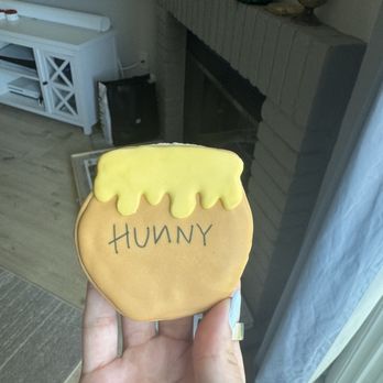Crosthwaite Custom Cakes - Cupcakes Near Me Crosthwaite Custom Cakes - Cupcakes Near Me