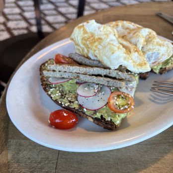 Doro Marketplace - Bakeries Near Me - Windsor Locks, Connecticut