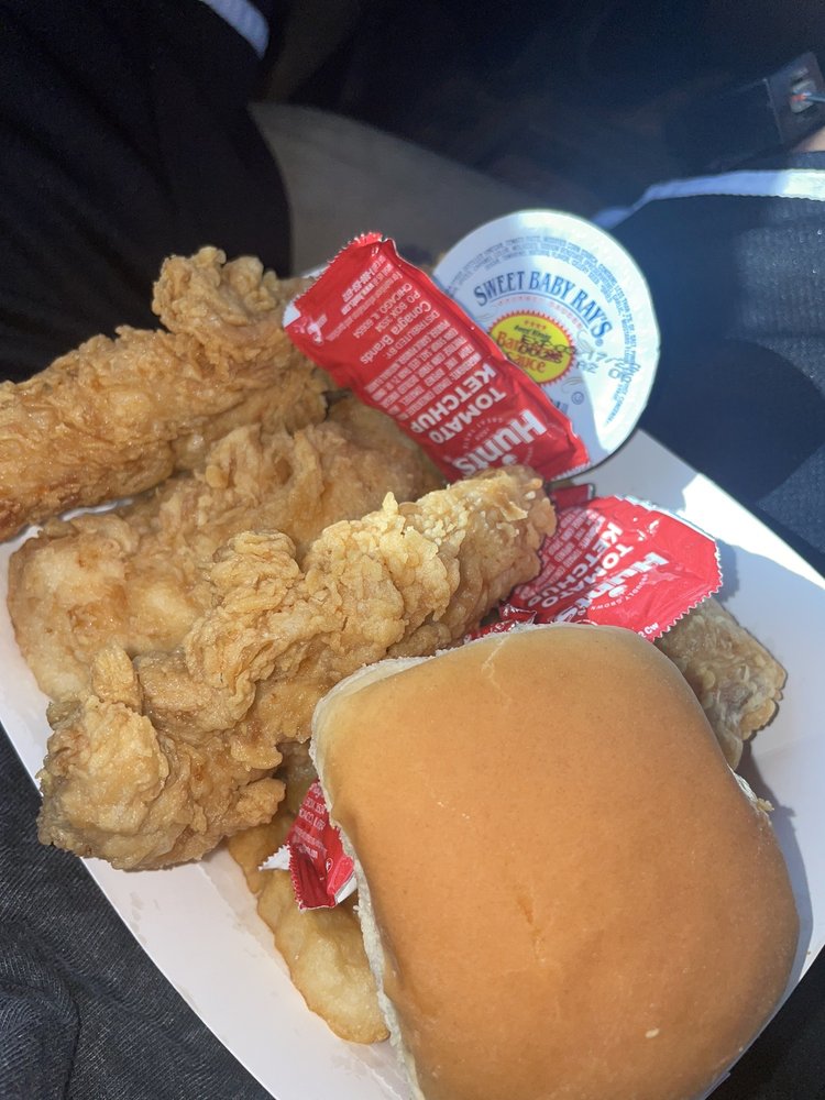 CHICKEN BASKET Updated September 2024 1314 4th St, Lake Providence