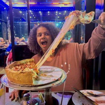 Giordano's - Pizza Near Me - Orlando, Florida