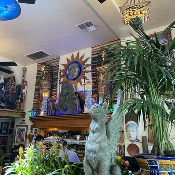 Tower Cafe - Lots of quirky yet unique styling flowing throughout the inside - Breakfast & Brunch Near Me - Sacramento, California
