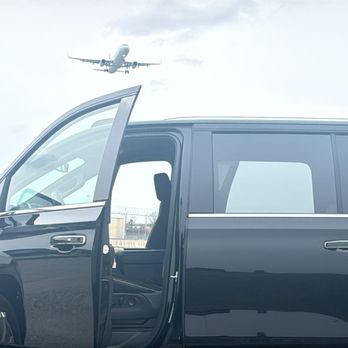 Islip Limo Car Services - Limos Near Me - Lake Ronkonkoma, New York Islip Limo Car Services - Limos Near Me - Lake Ronkonkoma, New York