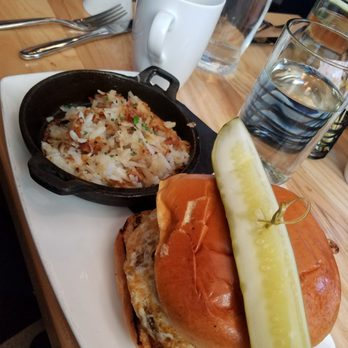 Barley Mac - Breakfast sandwich - Bars Near Me - Arlington, Virginia