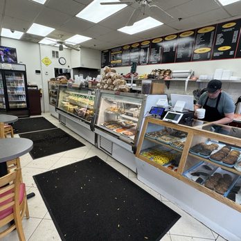 Upper Crust Bagel - Inside - Bagels Near Me - Northbrook, Illinois