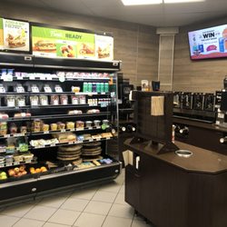 Esso - Inside of 7-Eleven~