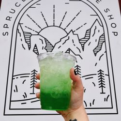 Spruce Top Coffee Shop - Mamarita Lotus!
Blue lotus, limeade and a splash of passion fruit!