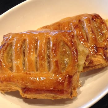 峰景餐廳 - Two apricot danish - YUM! - Diners Near Me - Hong Kong, HK
