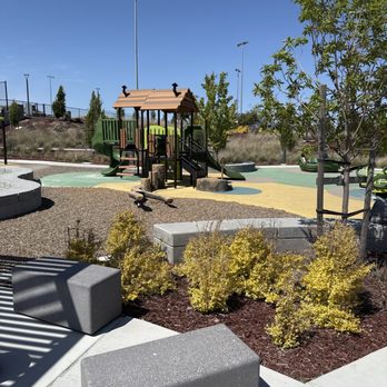 Sunrise Ridge Park - Smaller kids play structure - Parks Near Me - San Ramon, California Sunrise Ridge Park - Smaller kids play structure - Parks Near Me - San Ramon, California