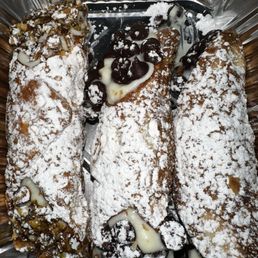 Chocolate chip Cannoli