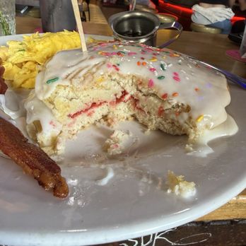 Werewolf - Inside of the gluten free version of the Homer cakes / doughnut cakes - Breakfast & Brunch Near Me - San Diego, California Werewolf - Inside of the gluten free version of the Homer cakes / doughnut cakes - Breakfast & Brunch Near Me - San Diego, California