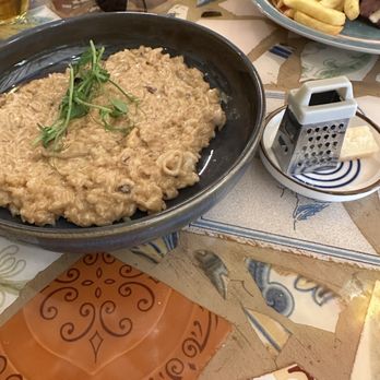 Boa Bon - Risotto with mushrooms and grilled squid - Cafes Near Me - Lisbon, 11 Boa Bon - Risotto with mushrooms and grilled squid - Cafes Near Me - Lisbon, 11