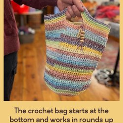 Darn Knit Anyway - June's Monthly Makers' League Kit: the June Bug Bag
This yarn had "Makers' League" written all over it.
What's more ...