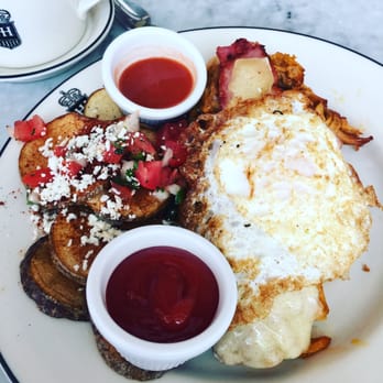 Ocho - Open faced Cuban sandwich - Lounges Near Me - San Antonio, Texas
