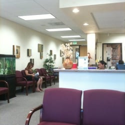 Inlow Brian Loyde DPM - The waiting room.