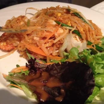 Turmeric Thai Kitchen - Pad thai with shrimp - Thai Near Me - La Jolla, California