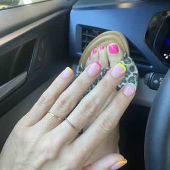 Elegant Nails - Nail Salons Near Me - Fair Oaks, California