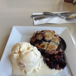 Kelly's Diner - Blackberry pie - fresh out of the oven