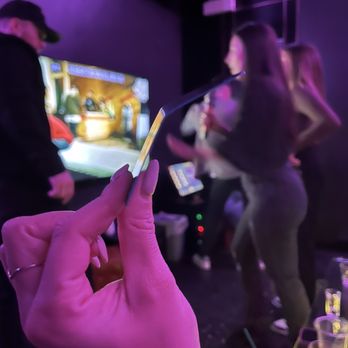 Zero Degrees Karaoke Bar - Bent credit card - Karaoke Near Me - Chicago, Illinois