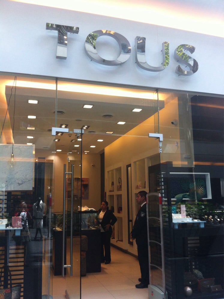 Tous