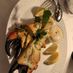 Florida stone crab claws (seasonal)
