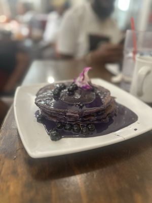 Biscuits & Buns by null