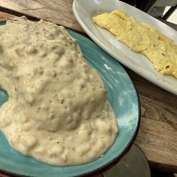 Lost Dog Cafe - Breakfast & Brunch Near Me - Folly Beach, South Carolina