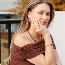 Llyn Strong Fine Art Jewelry