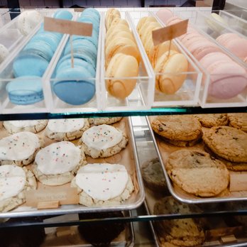 Black Twig Bakery - Black Twig Bakery (cookies and macarons) - Bakeries Near Me - Wauwatosa, Wisconsin