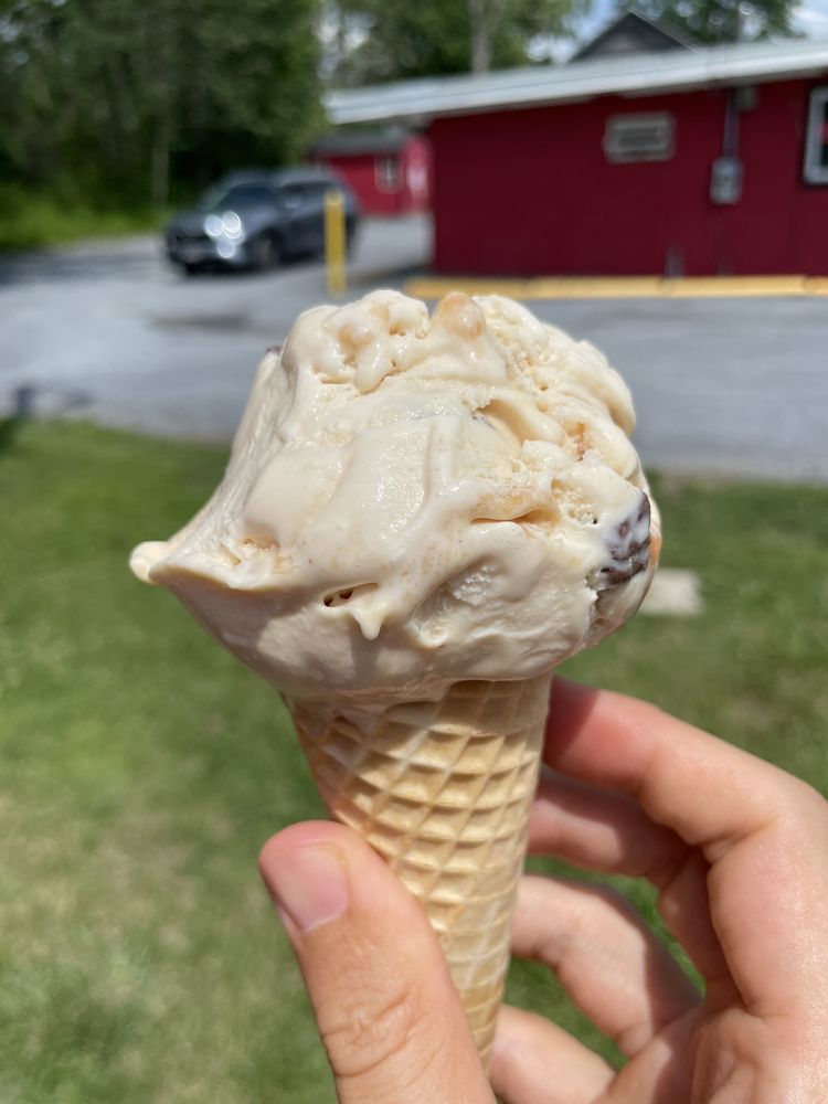 DAIRY CARNIVAL Updated September 2024 23 Photos & 12 Reviews 3673 Hwy Rte 20, Sloansville