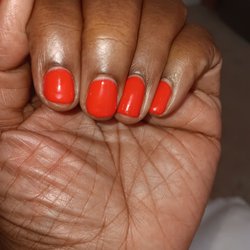 La Belle Nails - One day after service, notice how the nail is receded already
