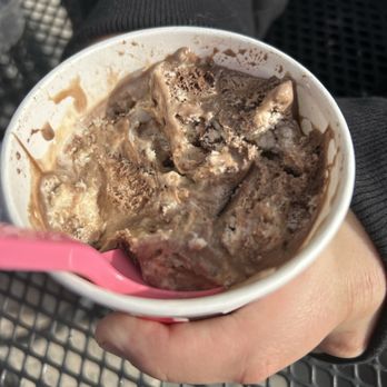 Baskin-Robbins - Ice Cream & Frozen Yogurt Near Me - Las Vegas, Nevada Baskin-Robbins - Ice Cream & Frozen Yogurt Near Me - Las Vegas, Nevada