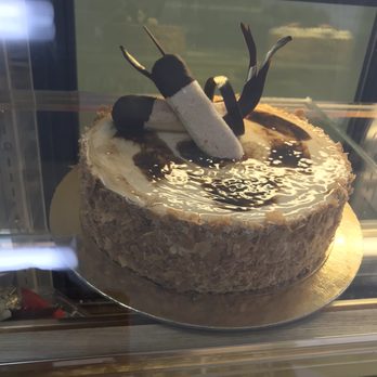 Golden Rose Bakery - Cupcakes Near Me - West Hills, California