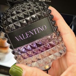 Sephora - Scent captures an invisible energy we all have.